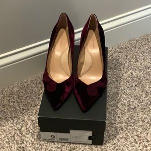 Beautiful Burgundy velvet Madison Banana Republic heels. Size 9